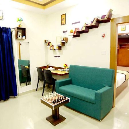 Base9 Cochin Airport Hotel Nedumbassery Exterior photo