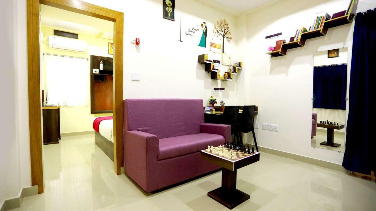 Base9 Cochin Airport Hotel Nedumbassery Exterior photo