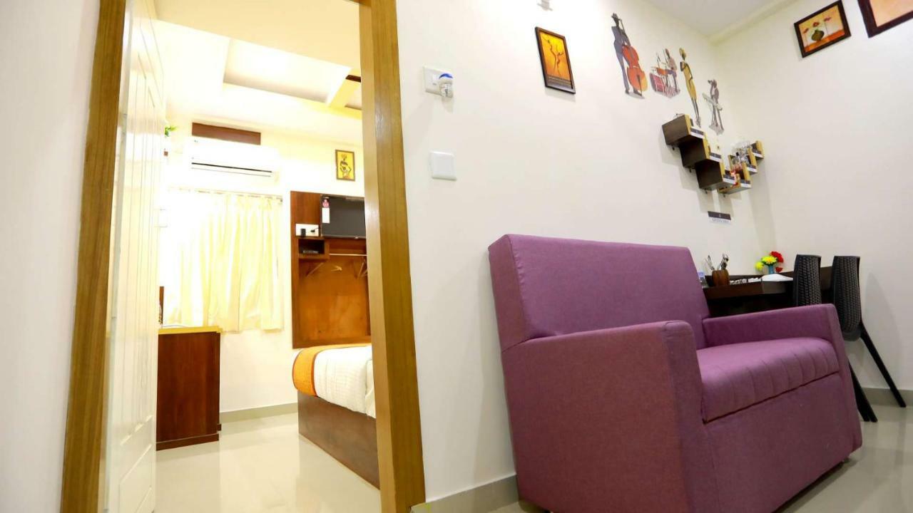 Base9 Cochin Airport Hotel Nedumbassery Exterior photo