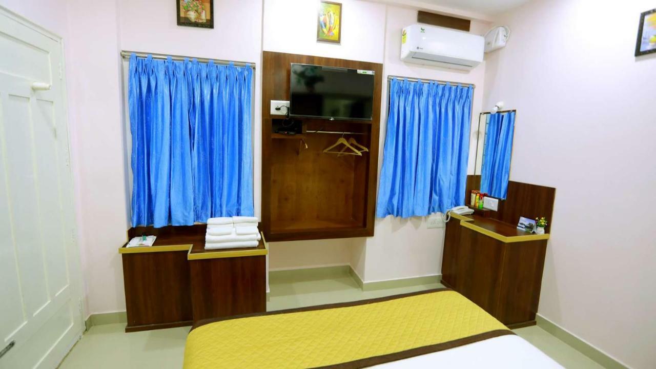 Base9 Cochin Airport Hotel Nedumbassery Exterior photo