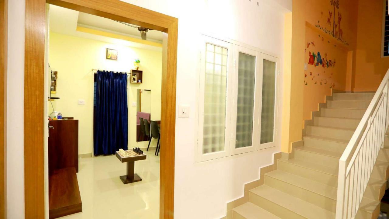 Base9 Cochin Airport Hotel Nedumbassery Exterior photo